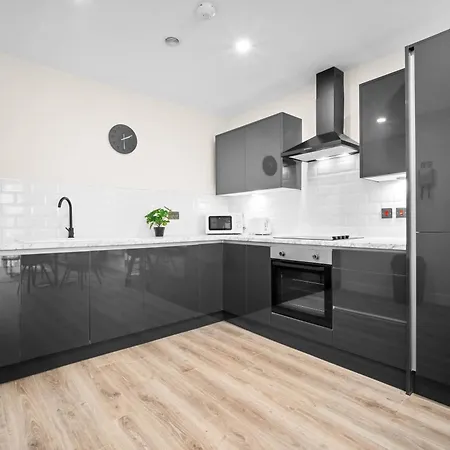 New Luxury Two Bedroom Apartment - City Centre - Jq - Wifi - Netflix - 5Ah Birmingham Buitenkant foto
