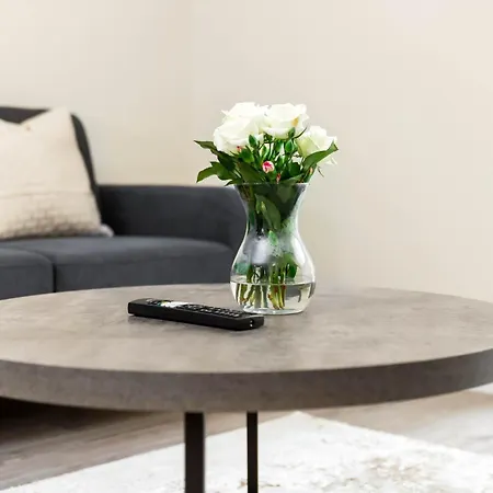 New Luxury Two Bedroom Apartment - City Centre - Jq - Wifi - Netflix - 5Ah Birmingham Buitenkant foto