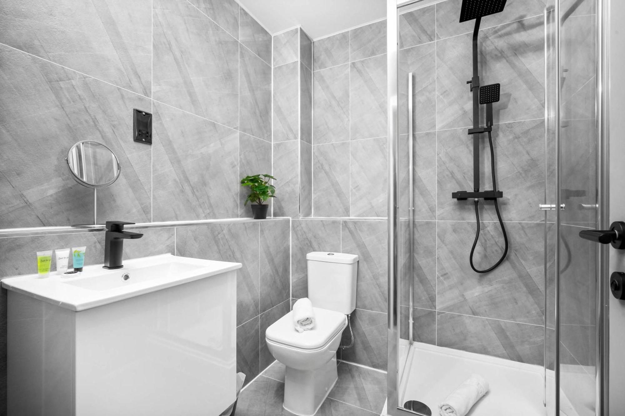 New Luxury Two Bedroom - Centre - Jq - Wifi - Netflix - 5ah *