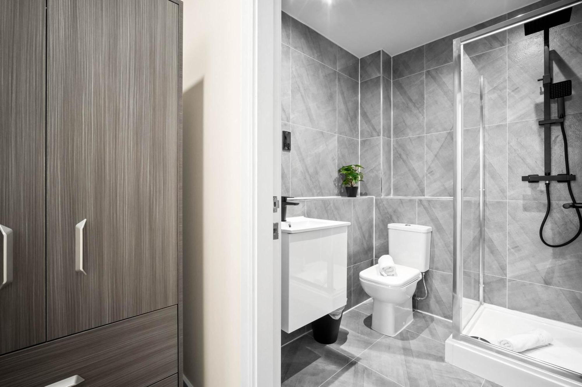 Apartment New Luxury Two Bedroom - Centre - Jq - Wifi - Netflix - 5ah *